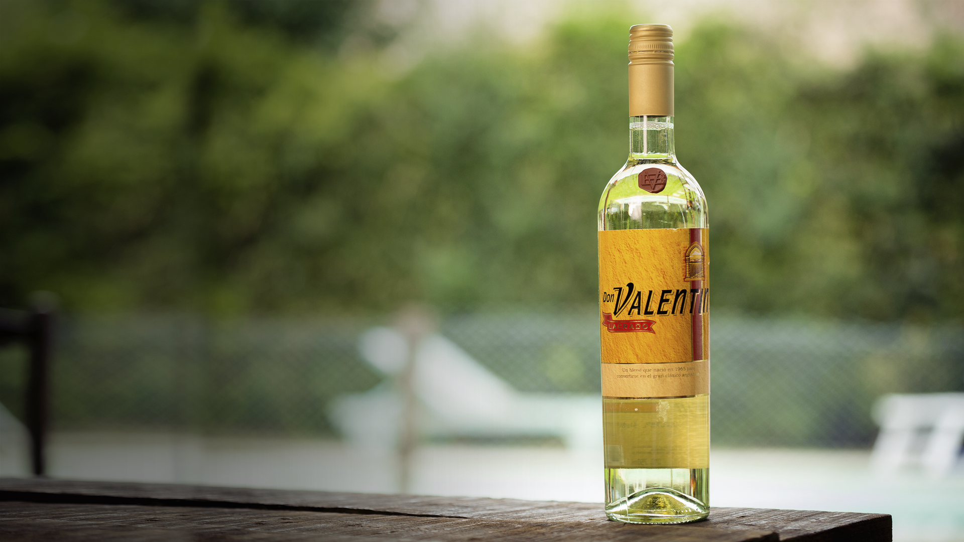 Don Valentín Lacrado Classic White bottle